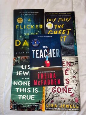 ✨ Set of Five Mystery/thriller Novels ✨